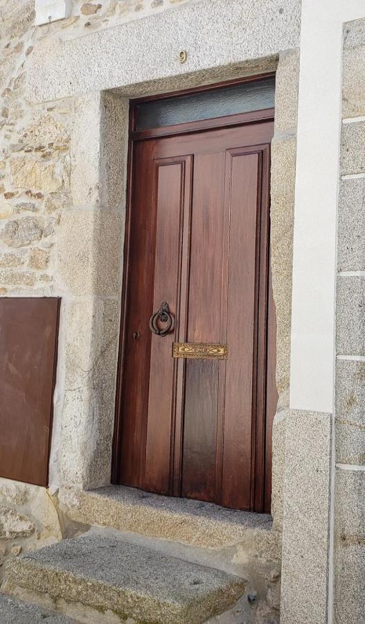 Trajadinha - Casa Da Travessa Vila Caminha Exterior foto